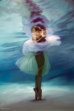 31 Suzanne Barton “En Pointe”
underwater fine art, mixed media    
36”H x 24”W
